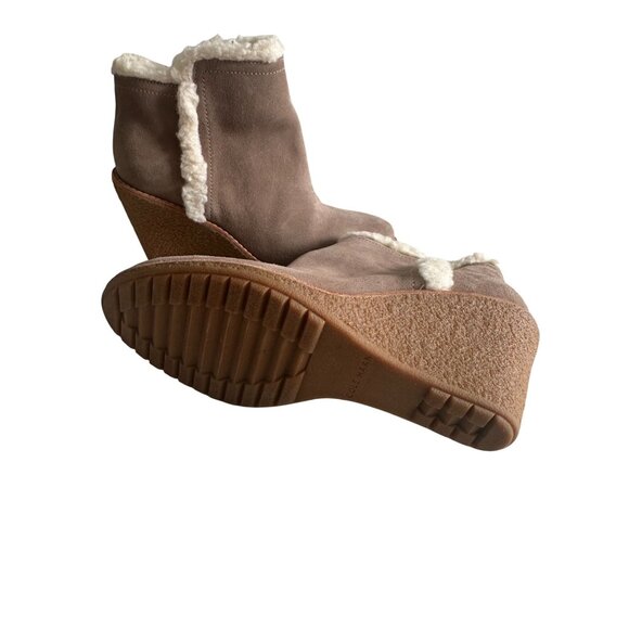COLE HAAN Tan Beige Suede Wedge Ankle Booties Boots Size 6.5 - Picture 10 of 11
